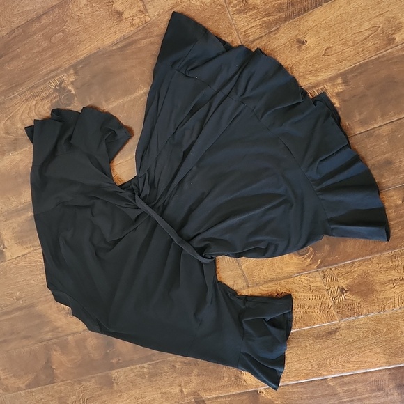 Victoria's Secret Short Flounce Robe - Picture 4 of 4